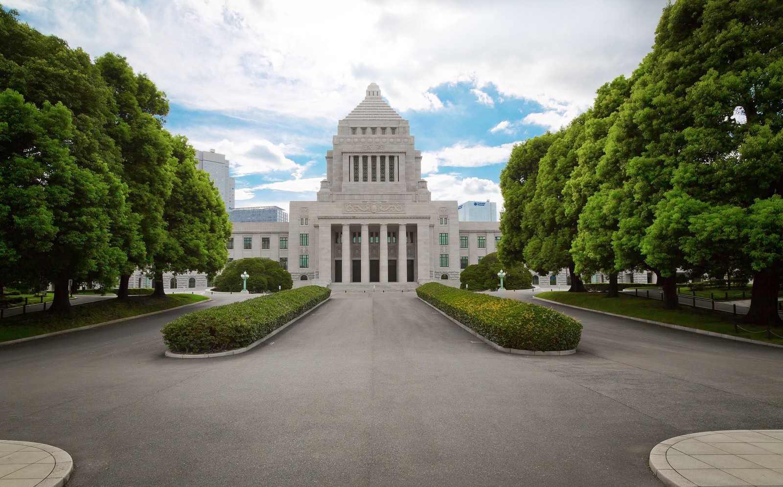 児童虐待相談対応件数の推移