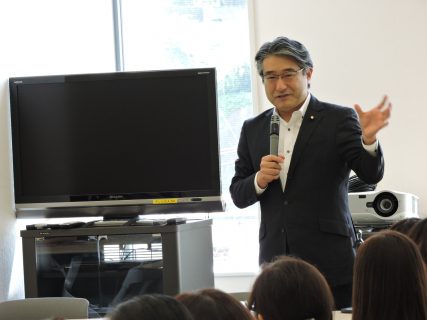 国会見学　講義