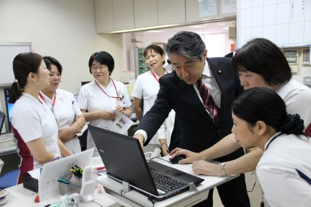 施設訪問
