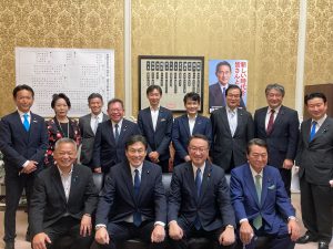 第208回通常国会　国会対策委員会メンバーと