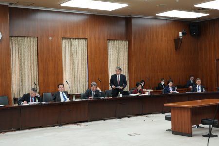 厚生労働委員会でこどもの自殺対策について質問